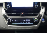 ★エアコンはオートタイプが装着済みです!オートモードにしておけば、車内温度を設定するだけで風の料や吹き出し口の切り替えを機械が行ってくれます!一年中快適な環境を作れますよ♪