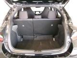 広々としたラゲージスペースを備えています。大きなものや長さのある荷物もしっかりと積み込めます。
