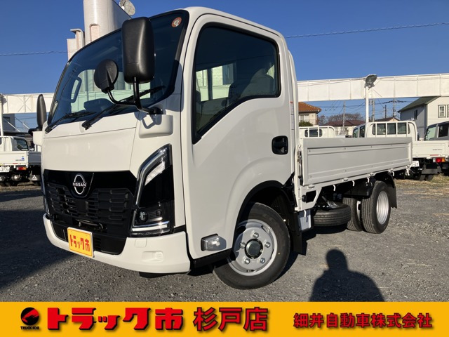 アトラス1.9 DX フルフラットロー ディーゼル登録済み未使用車 普通運転免許AT限定