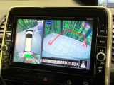 【アラウンドビューモニター】専用のカメラにより、上から見下ろしたような視点で360度クルマの周囲を確認することができます☆死角部分も確認しやすく、狭い場所での切り返しや駐車もスムーズに行えます。
