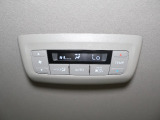 後席用オートエアコン付きで後ろの席も快適にお過ごしいただけます♪