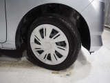 実車は夏用タイヤを装着しています。