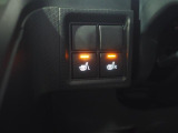 運転席と助手席にはシートヒーターが装備されています。寒い時期に嬉しい装備です。