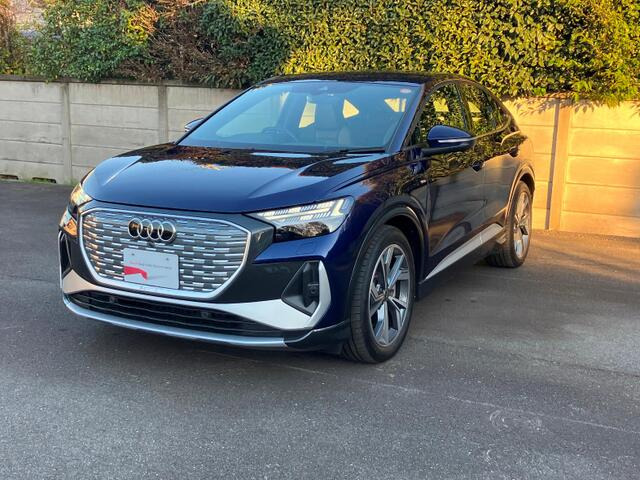 Q4スポーツバックe-tron45 Sライン