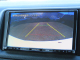 バックカメラを装備しております。駐車時に大変役立ちますよ♪運転が苦手な方の味方になってくれます。