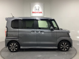 購入後も自社指定整備工場完備でお客様の愛車をしっかりサポート致します!御納車時には安全かつ安心してお乗り頂けるようホンダ専門知識を持つ整備スタッフが点検・整備・装備も説明をしてお渡ししております。