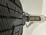 冬タイヤの残り溝は8.2mmです。スリップラインからは6.5mmとなっております。