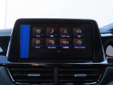 ディスカバーメディア搭載。「VW Connect」というeSIMが内蔵された画期的なシステムです。地図データなど自動で情報を更新することができるのが大きな魅力。なお、CD/DVD・TVは廃止されてます