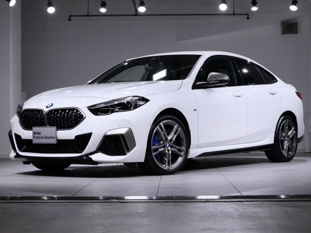 2シリーズグランクーペ M235i xドライブ 4WD