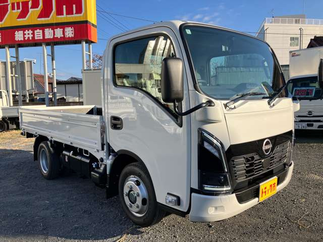 日産 アトラス 1.9 DX フルフラットロー ディーゼル 登録済み未使用車