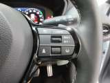 ハンドル右側にはクルーズコントロールのスイッチが装備され運転中の操作も安心して行えます!
