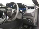 上質な革を使用することで、手にしっかり馴染みとても運転しやすいハンドルです。