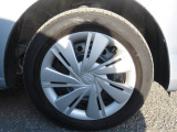 純正のホイールカバーを履いてます!