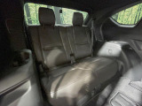 3列目シートはもちろん状態良好☆大人でもゆったりと座って頂けますので、大人数でのお出かけもラクラクです♪ご家族で、気の知れた仲間で、ドライブに行くのが楽しみですね♪