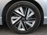 純正のホイールカバーを履いてます!