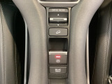 セレクターノブの下に、4つの異なる加速感を楽しめるドライブモードスイッチがついています。一般道、スポーツ走行、雪道、エコ走行など、シーンに合わせて最適な加速感を楽しめるドライブモードスイッチです。