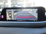 360&deg;ビューモニターを搭載しています。コーナーセンサーと合せてお使いいただくことで、安全、安心にお車の取り回しを行っていただけます。