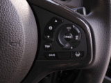 ◆アダプティブクルーズコントロール◆予め設定した車速内でクルマが自動的に加減速。前走車との適切な車間距離を維持しながら追従走行します。【LKAS】車線維持支援システムでステアリング操作を支援。