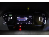 マルチインフォメーションディスプレイ付きのメーターです!エコ運転へ導く多彩な情報を表示してくれます。