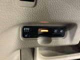 ハンドルの左下にETCがついています。高速道路の料金所の通過も楽々です。 カードの取り出しもしやすい場所についています。