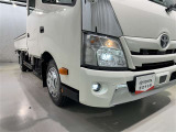 フォグランプ装着車です。暗い夜道の車両前方を明るく照らします