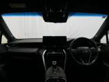 見通しのよいすっきりとした視界で、誰でも運転しやすいです。運転のしやすさは疲れにくさにも繋がりますよ♪
