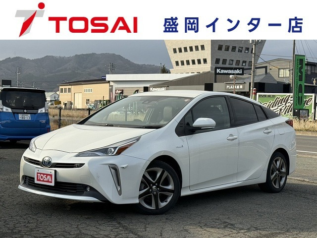 プリウス1.8 A プレミアム ツーリングセレクション E-Four 4WD