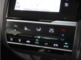 ◆オートエアコン装備◆ お好みの温度を設定をするだけで、後は、自動で風量を調節してくれます!快適にドライブが楽しめます。