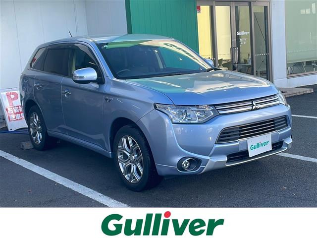 アウトランダーPHEV2.0 G プレミアムパッケージ 4WD修復歴無し