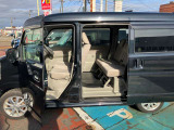 当店では、自社で仕入れした厳選車両を、多数展示しております。リーズナブルなお車を多数在庫しております。掘り出し物を探しにいらしてください。