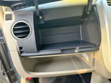 グローブボックスです♪収納たっぷりです♪