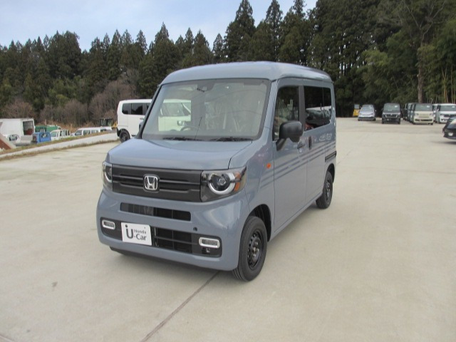N-VANファン スタイル+ ネイチャー 4WD