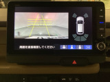 バックでの車庫入れも安心です! リアカメラが付いているバックモニター付のナビを装備しております。バンパーについているソナーや、操作線もついており距離感も画面から確認できます。
