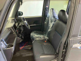 フロントシートです。ゆったり運転ができます。長距離ドライブもラクラク♪♪