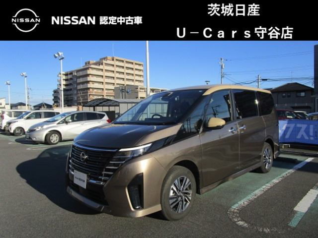 セレナ 1.4 e-4ORCE ハイウェイスターV 4WD 