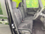 運転席シート廻りは使用感も少なく、良好な状態となっています。前オーナー様が丁寧に使っていたことがよくわかりますね。