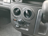 気温に合わせて直感的に操作することで、車内をいつでも快適に保てます。