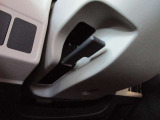 チルトハンドル装備で運転手に合わせてハンドルの高さが調整できます!