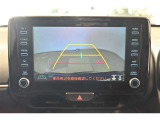 バックガイドモニターで、後方を確認しながら安心して駐車することができます。運転初心者も熟練者も必須の機能ですよ!