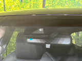 【トヨタセーフティセンス】走行中に前方の車両等を認識し、衝突しそうな時は警報とブレーキで衝突回避と被害軽減をアシスト。より安全にドライブをお楽しみいただけます。