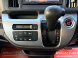 メンテナンスしてある記録簿付きの車両です。(取り扱い説明書&メンテナンスノート)新車購入時からの点検内容が記入してあります!おクルマに関してどんな細かい事でも気になる事があればお気軽にお電話ください!