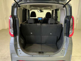 開口部が大きく荷物の積み下ろしがしやすいラゲッジスペースです。