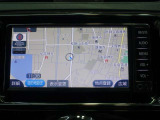 純正ナビを装備。タッチパネル式で使いやすく、お出かけもラクラクです。