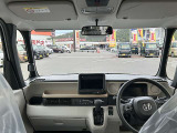 届出済未使用車を一人でも多くの方に提供できるよう専門スタッフがしっかりと説明し、相談にのらせていただきます。