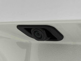 ナビゲーション等を装着した場合にバックするとき後方の安全確認ができるバックカメラが付いてます