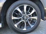 アルミホイールを装備しております。