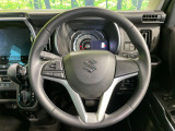 【純正革巻きステアリング】上質な革を使用することで、手にしっかり馴染みとても運転しやすいハンドルです♪