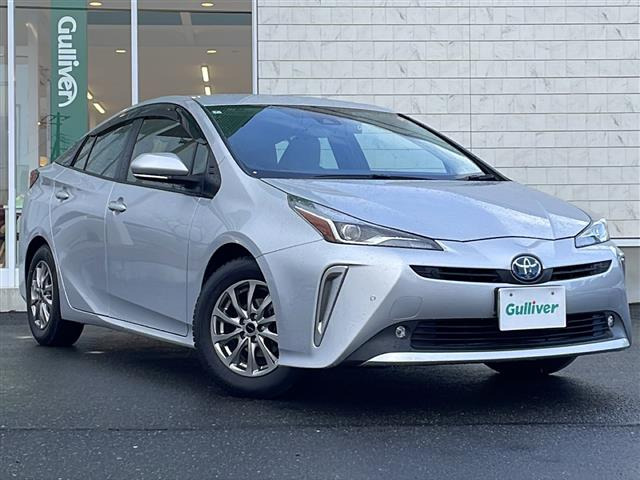 プリウス1.8 S セーフティ プラスII E-Four 4WD4WD 修復歴無し