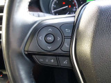 ステアリングに各種スイッチが付いてますのでとっても便利です。