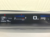 視認性の高いメーター回り。いろいろな情報も表示されます。